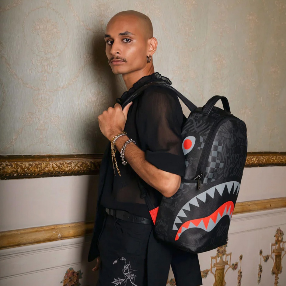 SPRAYGROUND Rucsac 4AM RED SHARK - vezi 4 - Pepina.ro SPRAYGROUND Rucsac 4AM RED SHARK - vezi 4