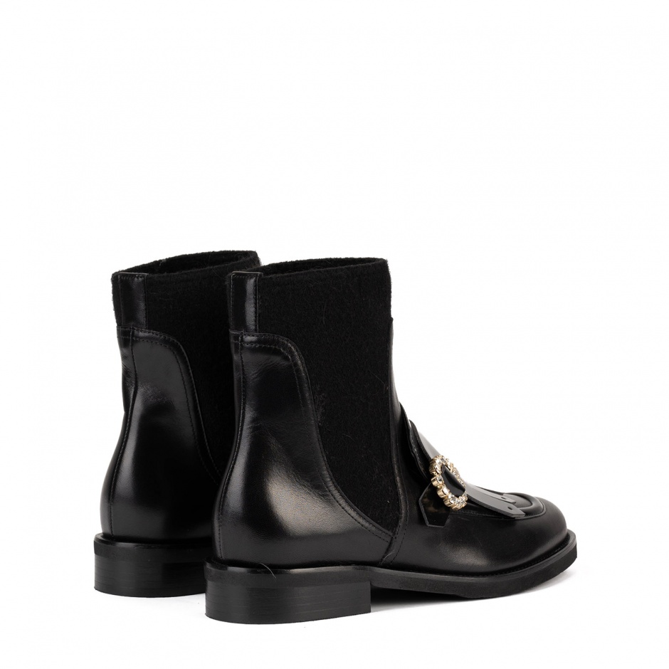 LUCA GROSSI Ghete negre de damă - vezi 4