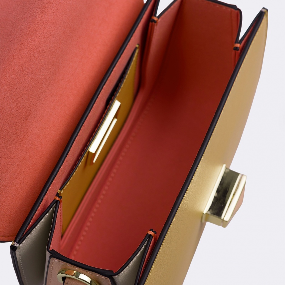 Cromia Geantădamă galbenă It Jewel - vezi 3 - Pepina.ro Cromia Geantădamă galbenă It Jewel - vezi 3