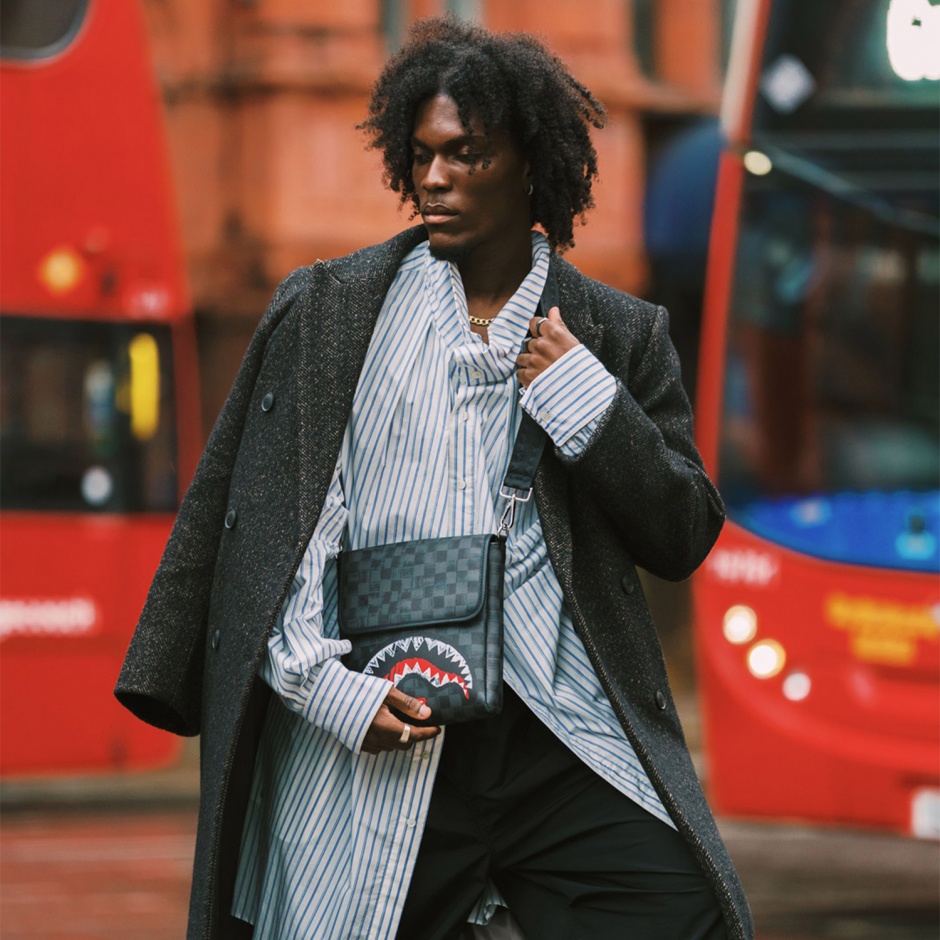 SPRAYGROUND Geantă de umăr SCRIBBLE SHARK - vezi 4