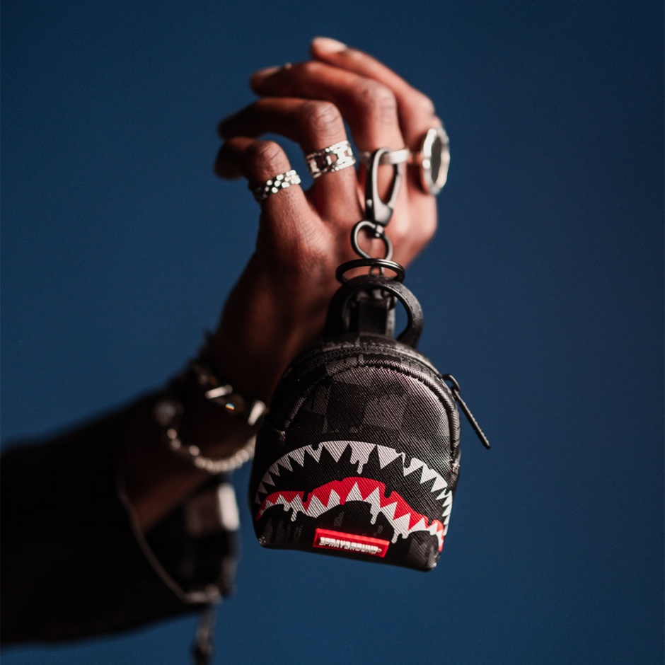 SPRAYGROUND Breloc DRIPPING SHARKS IN PARIS KEYCHAIN - vezi 3