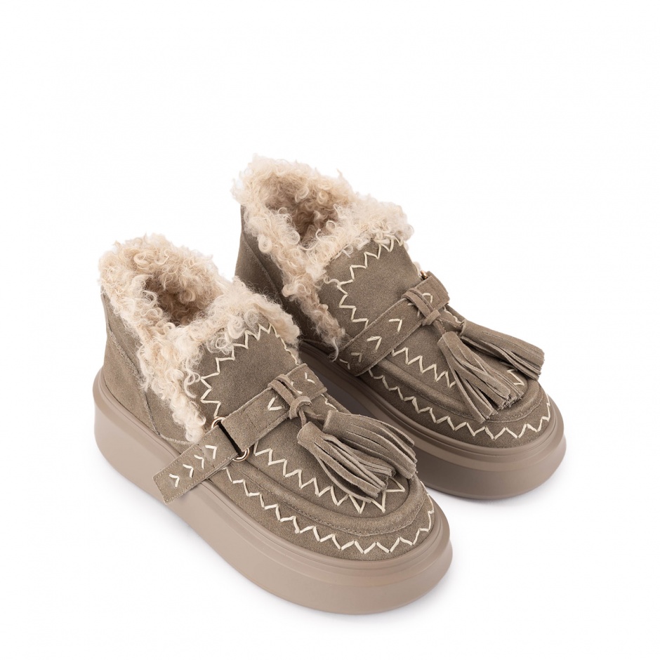 TOSCA BLU Pantofi damă bej cu ciucuri Vivienne - vezi 2