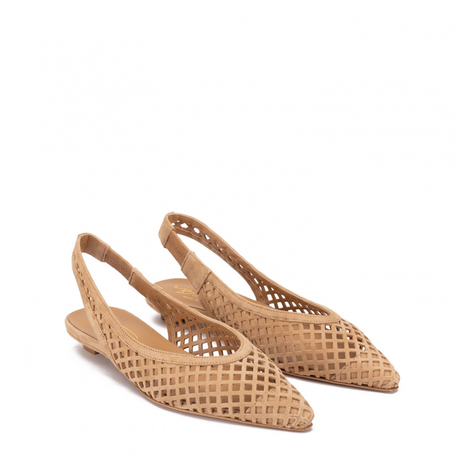 Bianca Di Pantofi damă bej cu perforații - vezi 2 - Pepina.ro Bianca Di Pantofi damă bej cu perforații - vezi 2