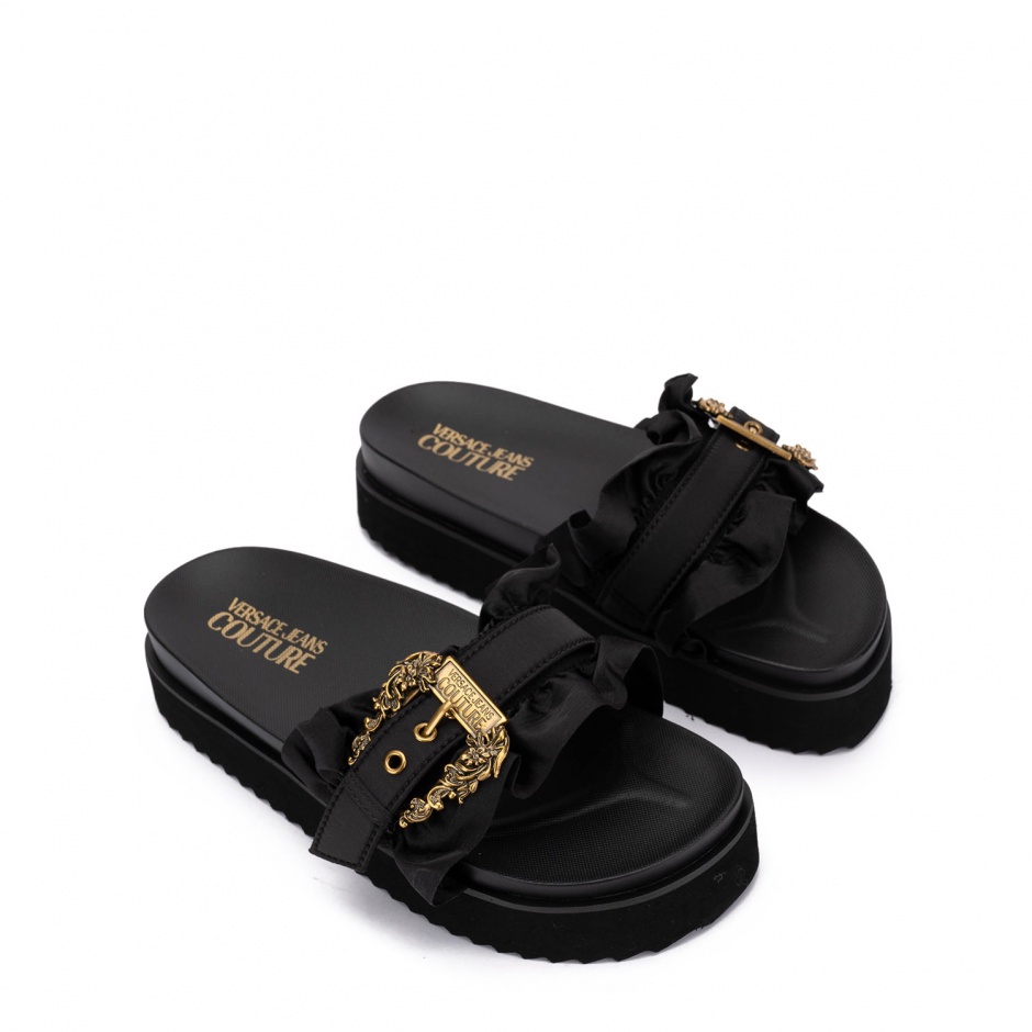 VERSACE JEANS Papuci damă negri cu platformă - vezi 2 - Pepina.ro VERSACE JEANS Papuci damă negri cu platformă - vezi 2